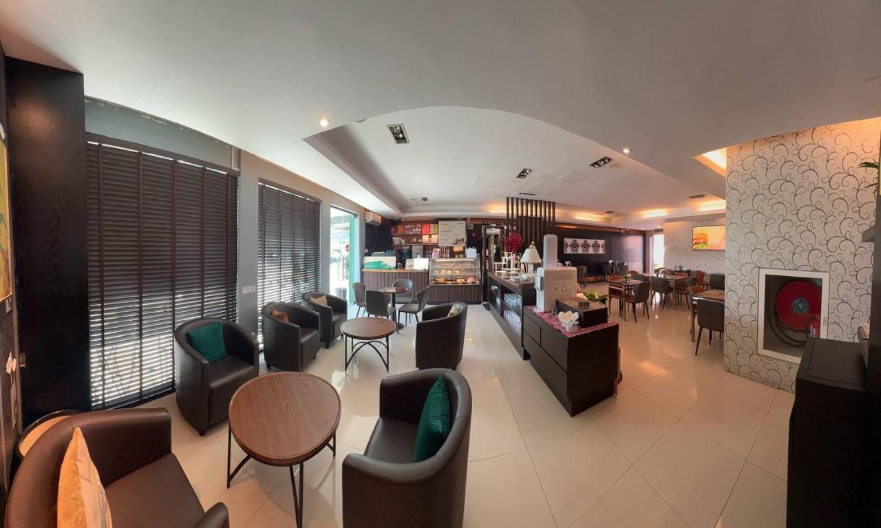 Hotel De Leon Lahad Datu Dış mekan fotoğraf